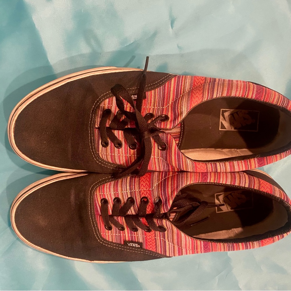 Vans Men's Black and Multicolor Striped Sneakers